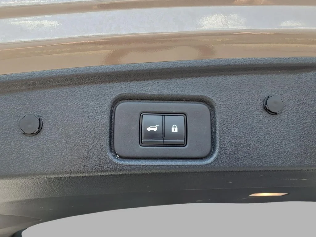 Certified Used 2024 Beige Nissan Platinum image 28