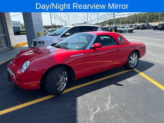Used 2005 Torch Red Ford Base image 2