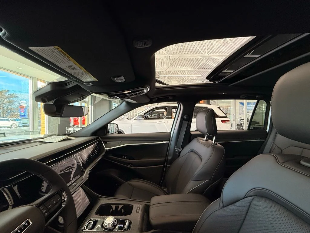 2025 Jeep Wagoneer S Limited - Photo 15