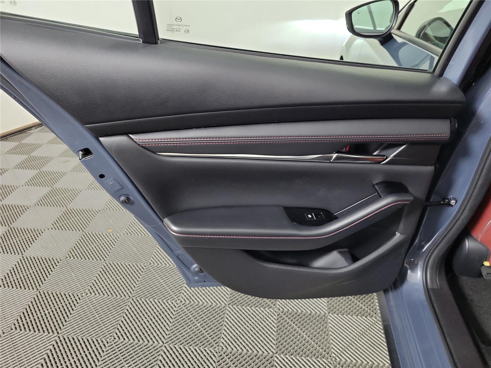 Certified Used 2024 Polymetal Gray Metallic Mazda 2.5 S Carbon Edition image 17