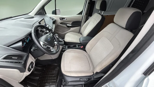 Used 2023 Frozen White Ford XLT image 18