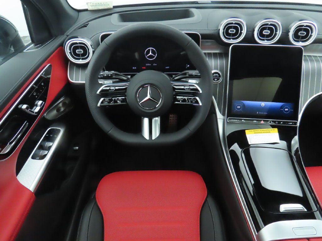 Used 2026 Obsidian Black Metallic Mercedes-Benz GLC 300 image 11