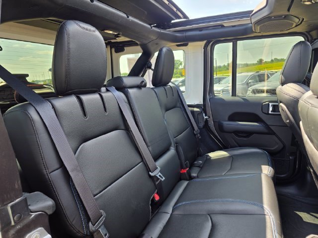 Certified Used 2022 Granite Crystal Metallic Clearcoat Jeep Unlimited Rubicon image 21