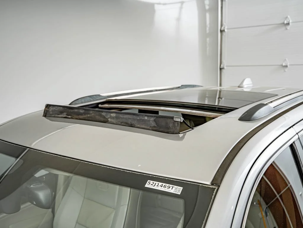 Used 2015 Billet Silver Metallic Clearcoat Jeep Overland image 17