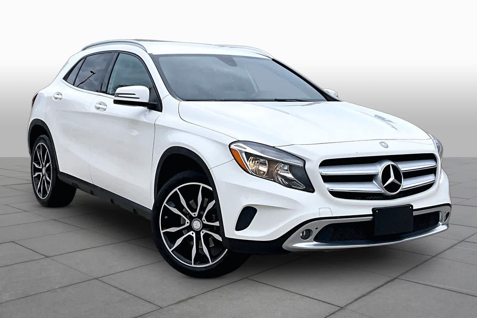 Used 2017 Cirrus White Mercedes-Benz GLA 250 image 3
