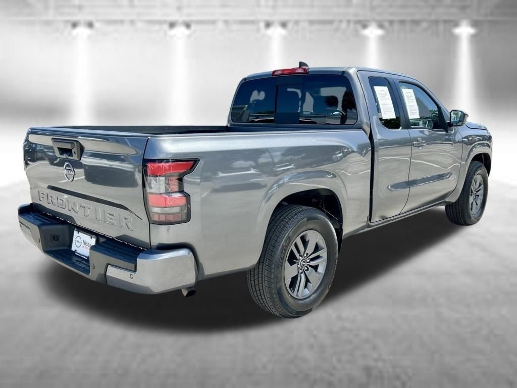 Used 2025 Gray Nissan SV image 6
