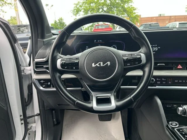 Used 2024 White Kia X-Line image 13