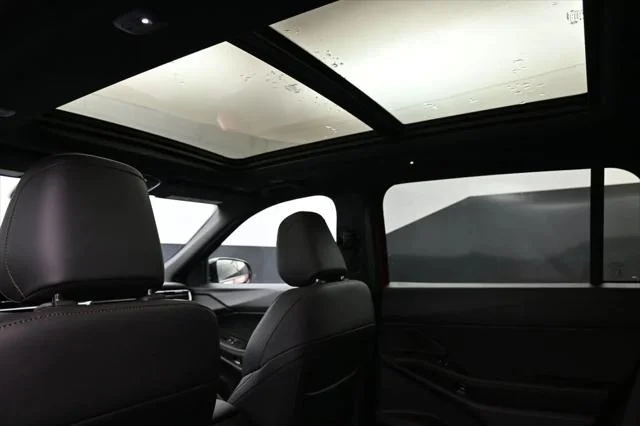 2026 Jeep Cherokee Overland - Photo 9