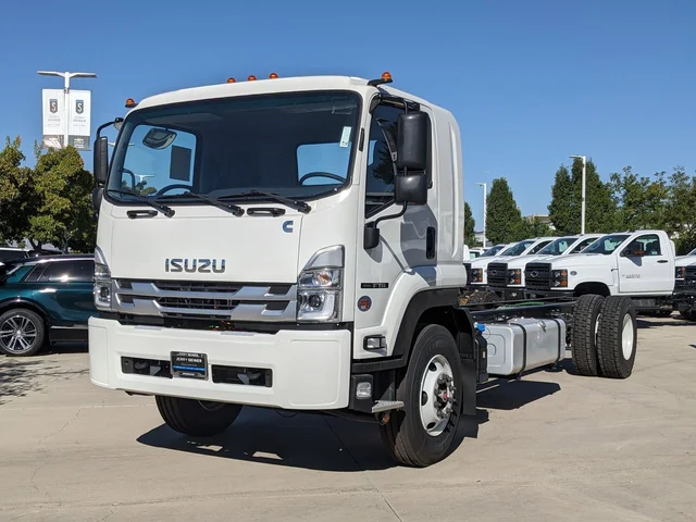 New 2025 Isuzu