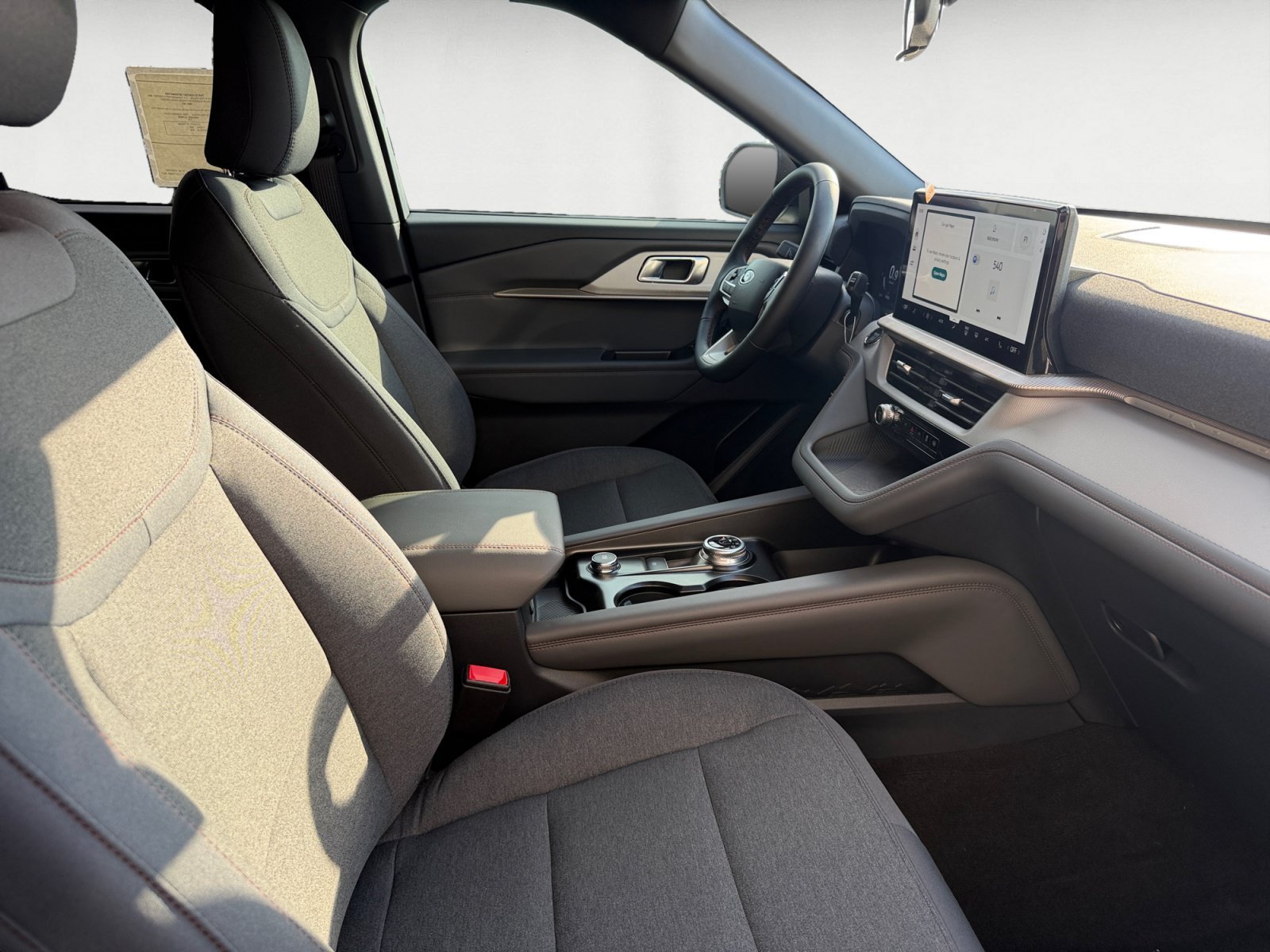 New 2027 Star White Metallic Tri-Coat Ford Active image 15