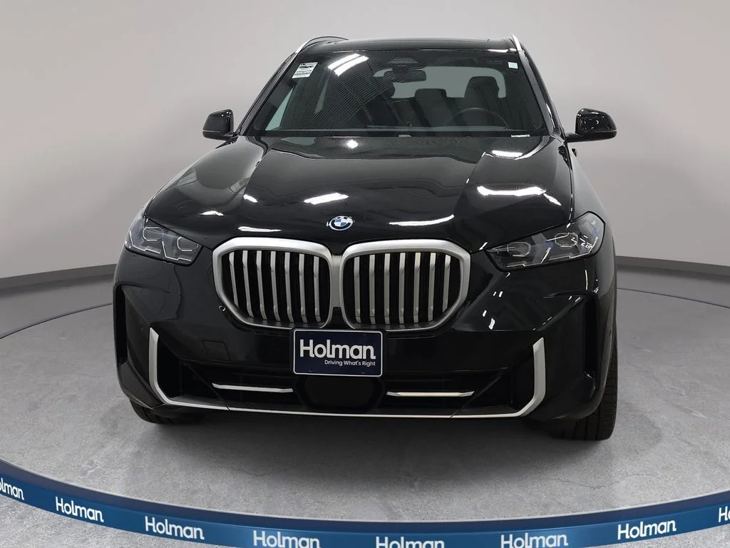 Used 2025 Black Sapphire Metallic BMW xDrive50e image 3