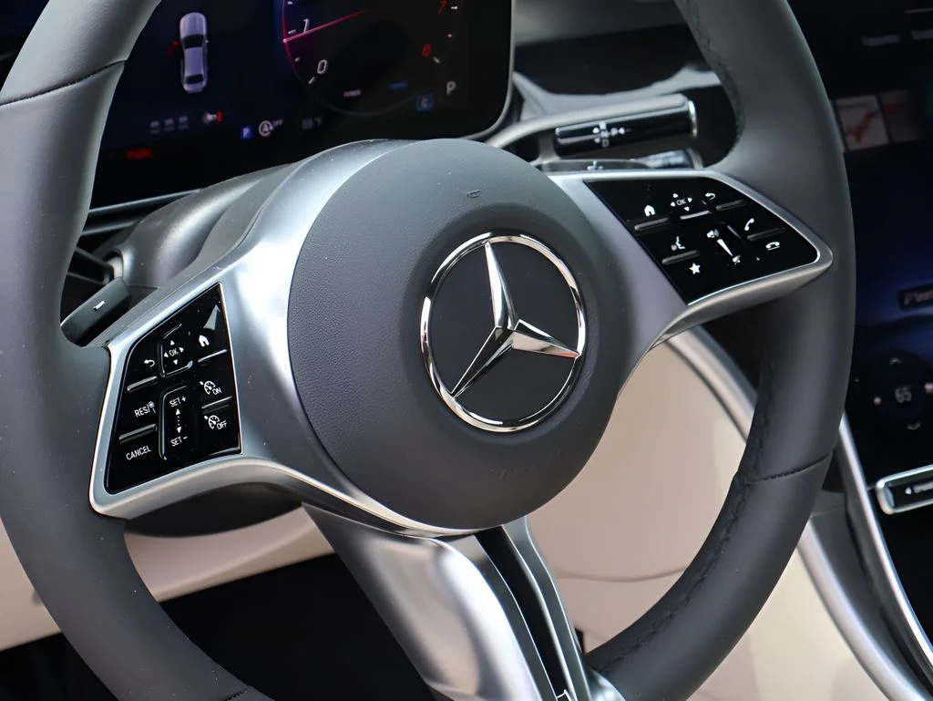 New 2026 Polar White Mercedes-Benz C 300 image 18