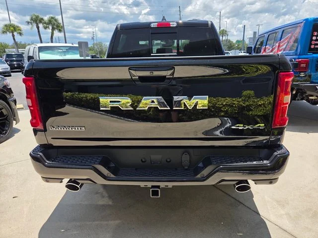 New 2026 Diamond Black Crystal Pearl-Coat Exterior Paint RAM Laramie image 6