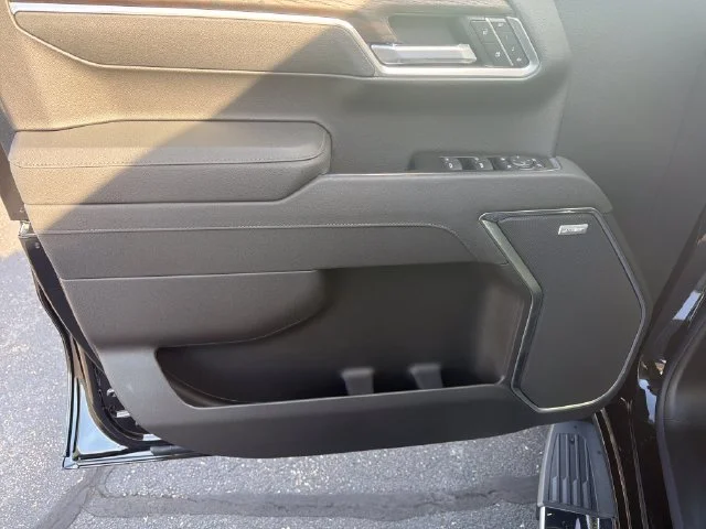 New 2026 Onyx Black GMC SLT image 12