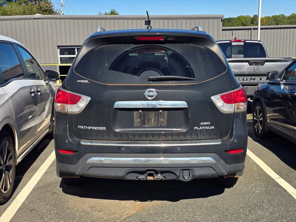 Used 2016 Black Nissan Platinum image 12