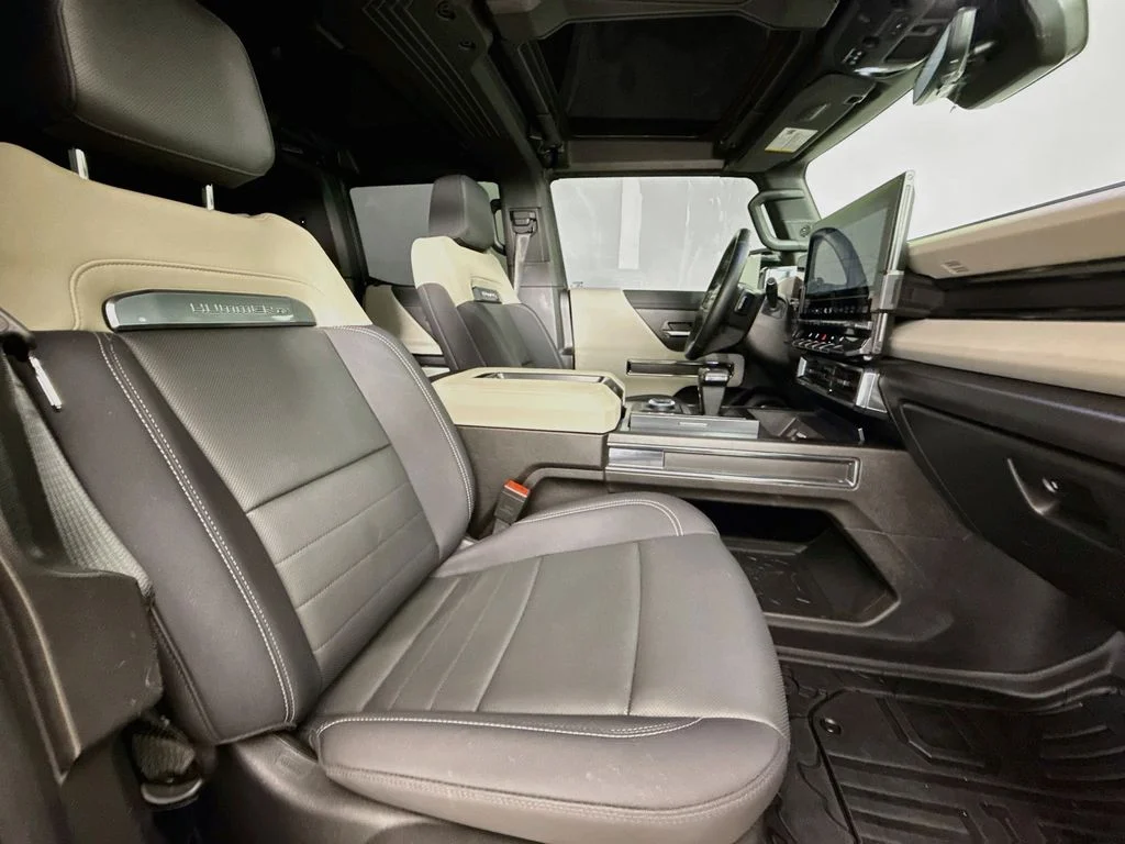 Used 2026 Black GMC 2X image 28