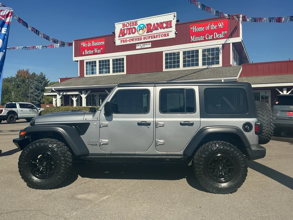 Used 2019 Billet Silver Metallic Clearcoat Jeep Sport S image 7