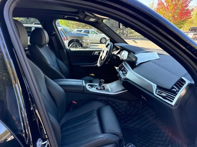 Used 2022 Black Sapphire Metallic BMW xDrive45e image 9