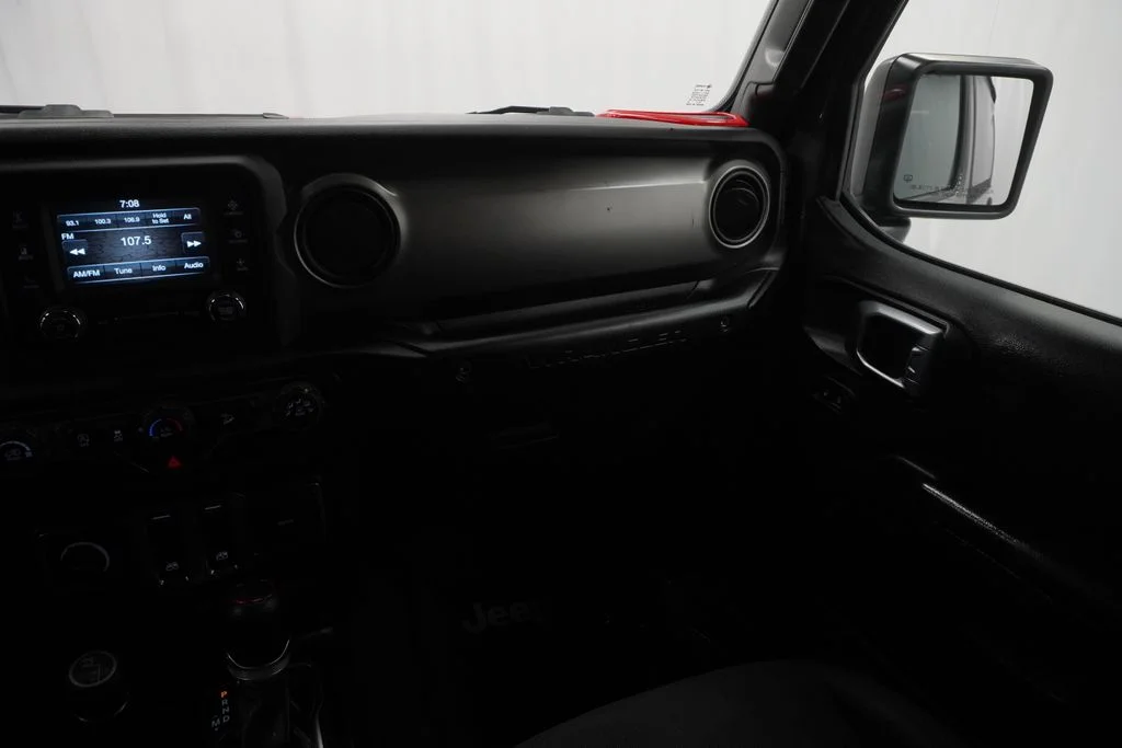 Used 2019 Gray Jeep Sport S image 30