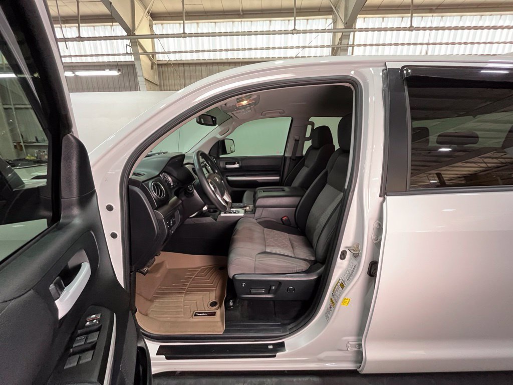 Used 2017 Super White Toyota SR5 image 15