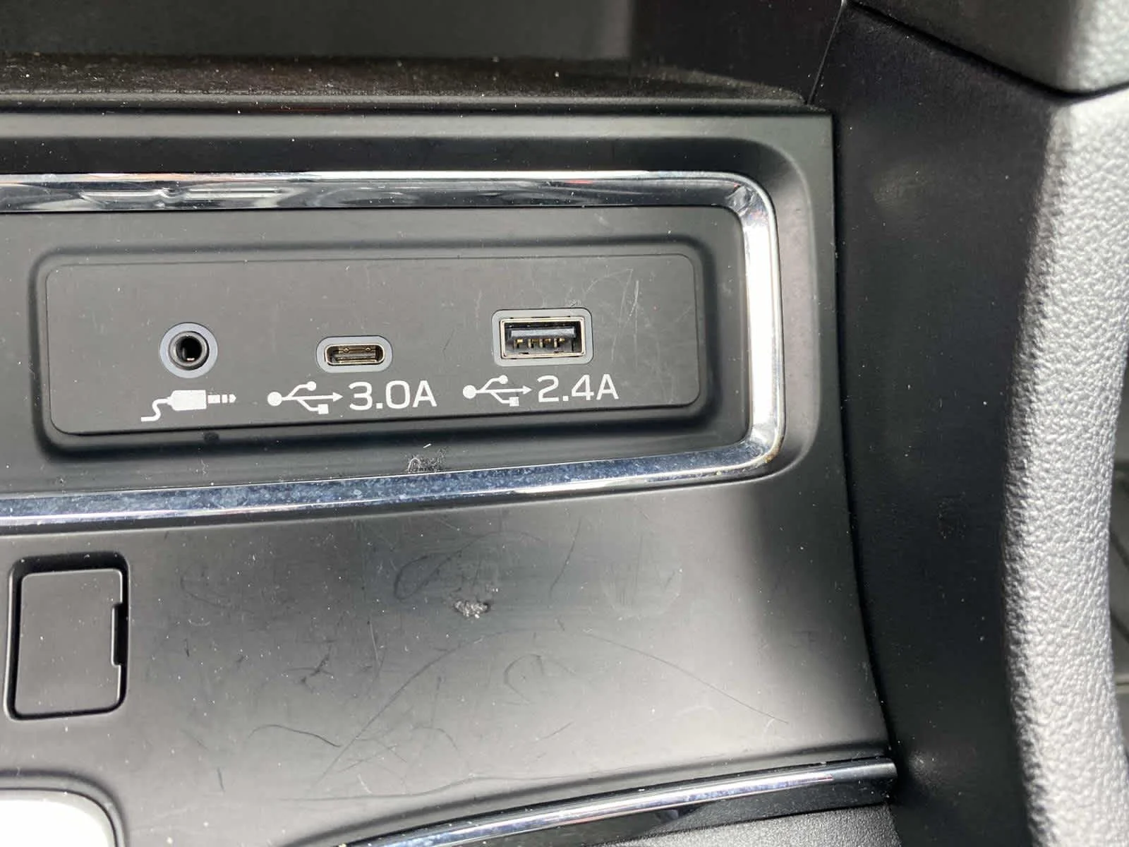 Certified Used 2023 Ice Silver Metallic Subaru Limited image 31