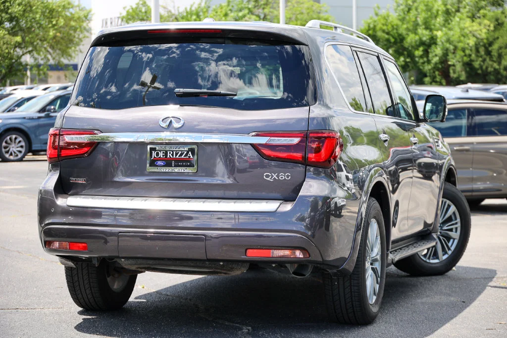 Certified Used 2024 Gray INFINITI LUXE image 16