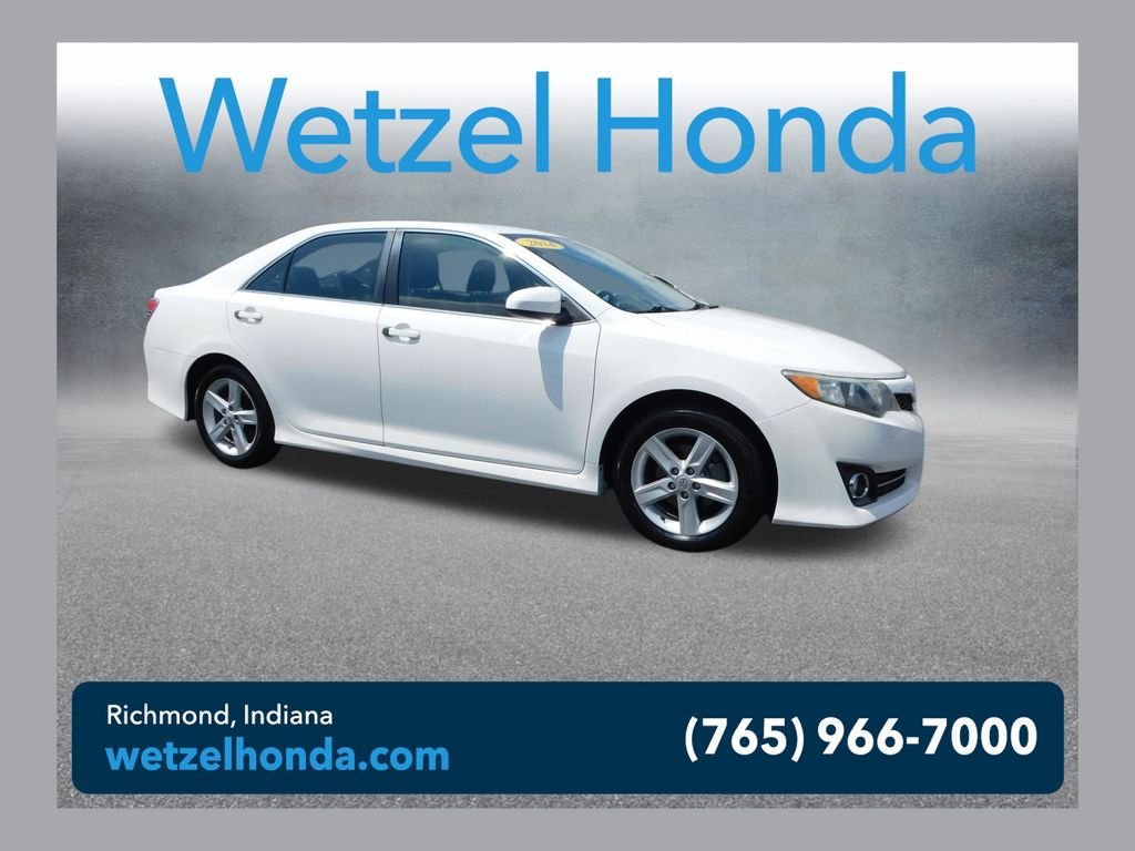 2014 Toyota Camry 2.5 Auto SE's photo