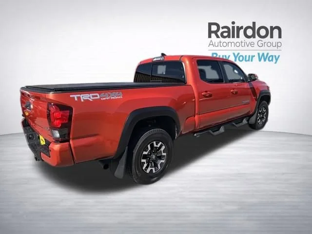 Used 2018 Inferno Red Toyota SR5 image 7