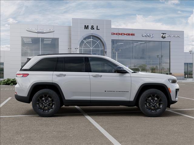 New 2026 Bright White Clear-Coat Exterior Paint Jeep Altitude image 21