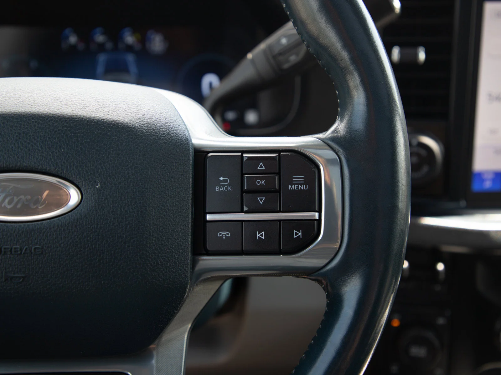 Used 2023 White Ford XL image 24