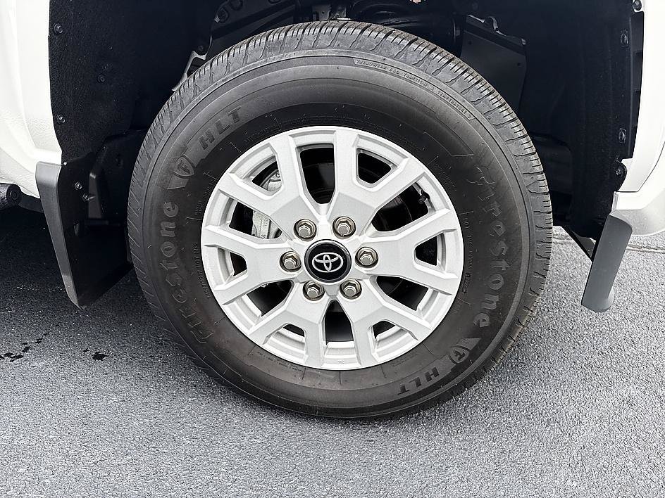 Used 2024 Ice Cap Toyota SR5 image 23