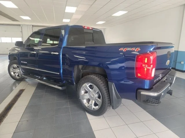 Used 2016 Deep Ocean Blue Metallic Chevrolet LTZ image 6