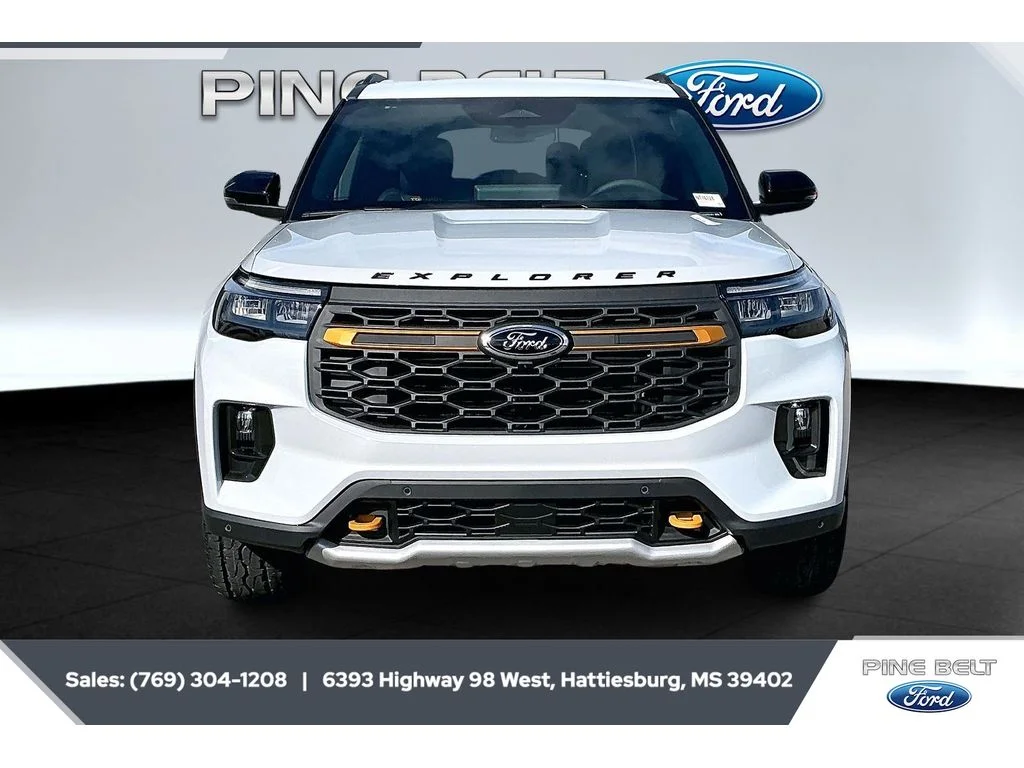 New 2026 Space White Metallic Ford Tremor® image 3