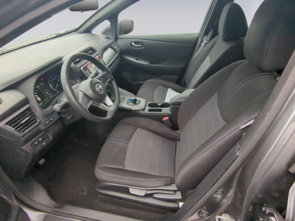 Used 2023 Gray Nissan S image 16