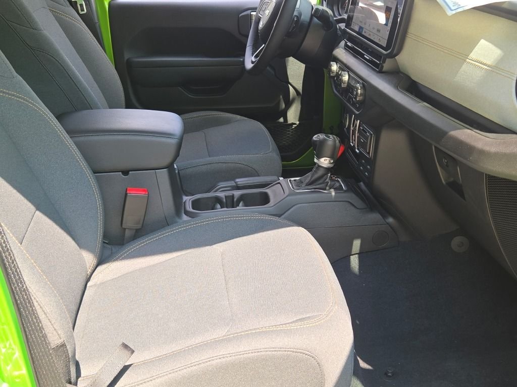 New 2025 Mojito Clearcoat Jeep Sport S image 6