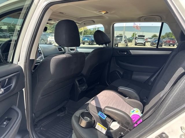 Used 2019 White Subaru 2.5i Premium image 11