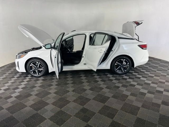 Used 2024 White Nissan SV image 11