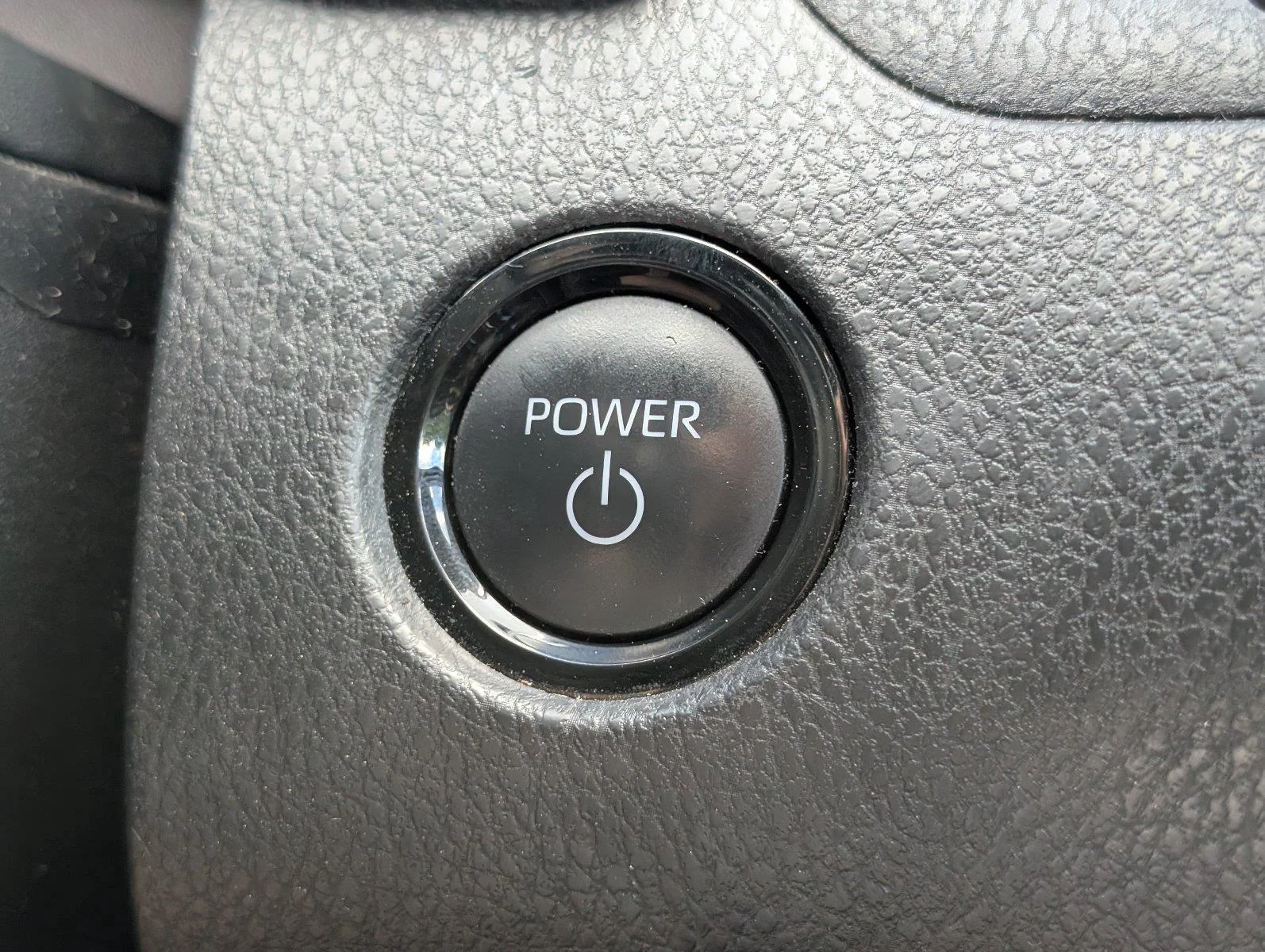 Used 2025 Ice Cap Toyota SE image 25
