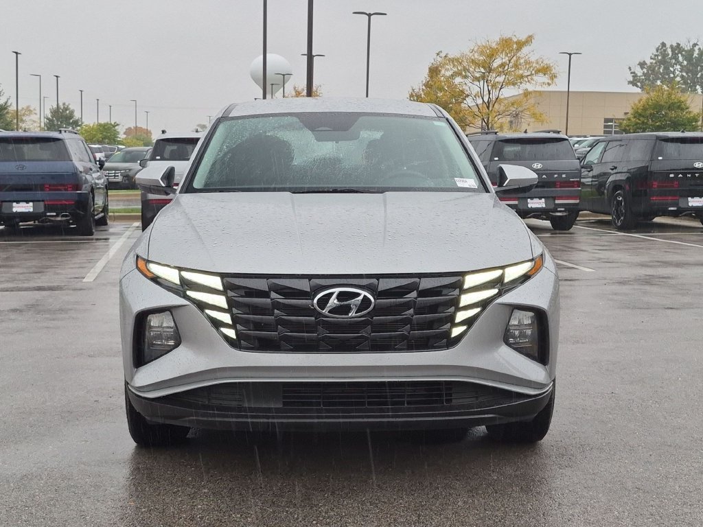 Used 2024 Silver Hyundai SE image 2