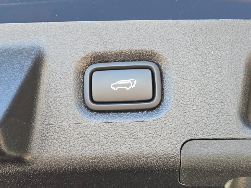 Used 2023 Blue Hyundai SEL image 12