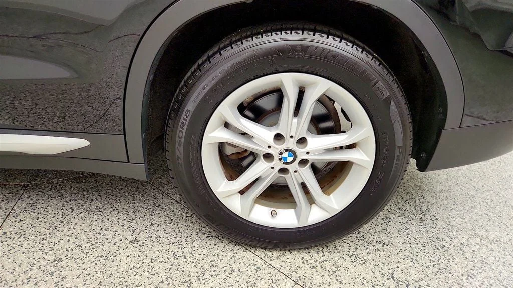 Used 2019 Black Sapphire Metallic BMW xDrive30i SAV w/ Convenience & Driving Assistance Pkgs + Nav image 9