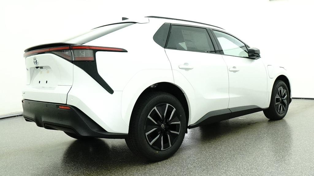 New 2026 Wind Chill Pearl Toyota XLE image 17
