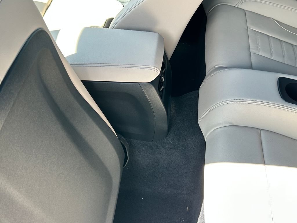 New 2026 Mineral White Metallic BMW 430i image 30