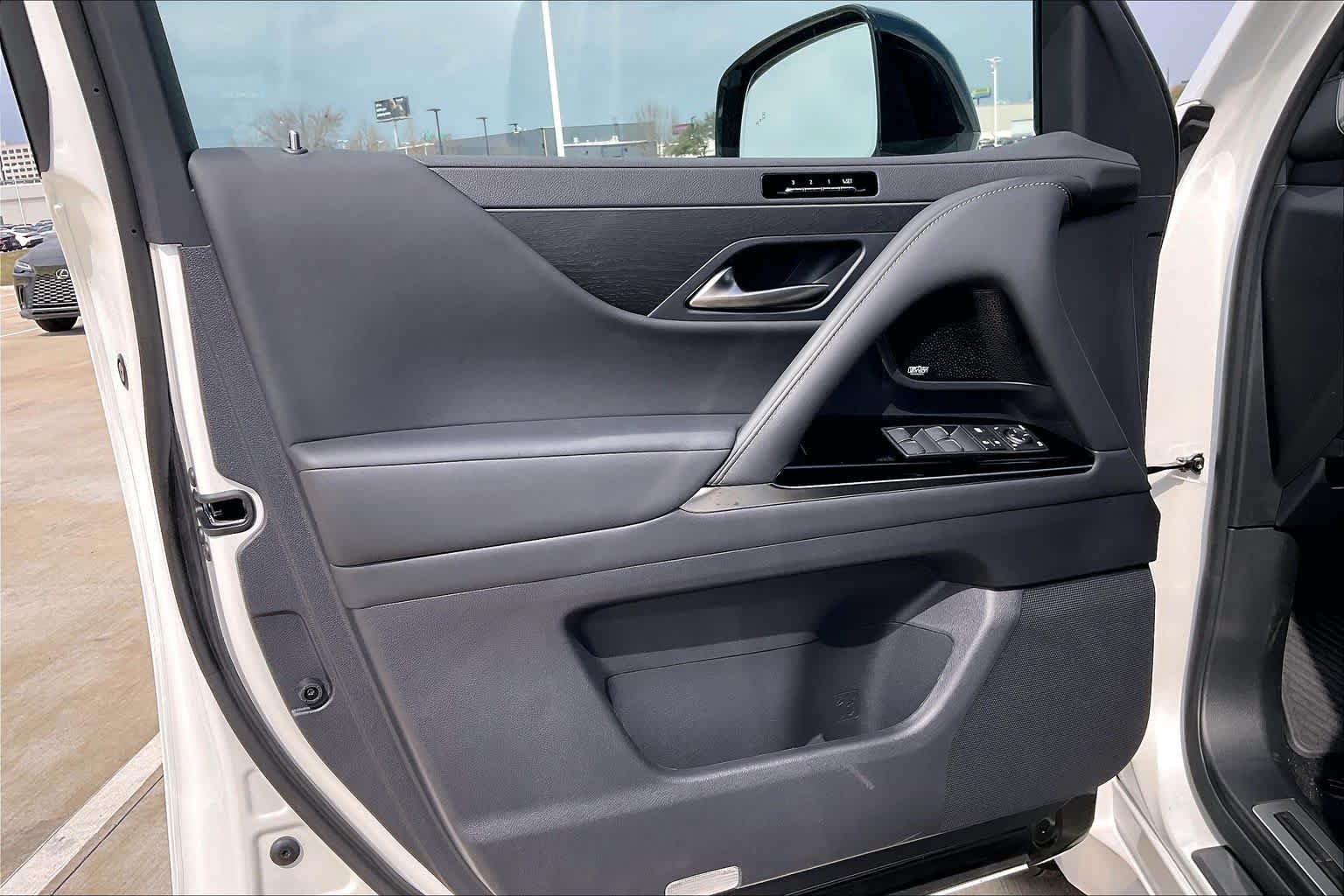2026 Lexus LX 700h Luxury - Photo 15