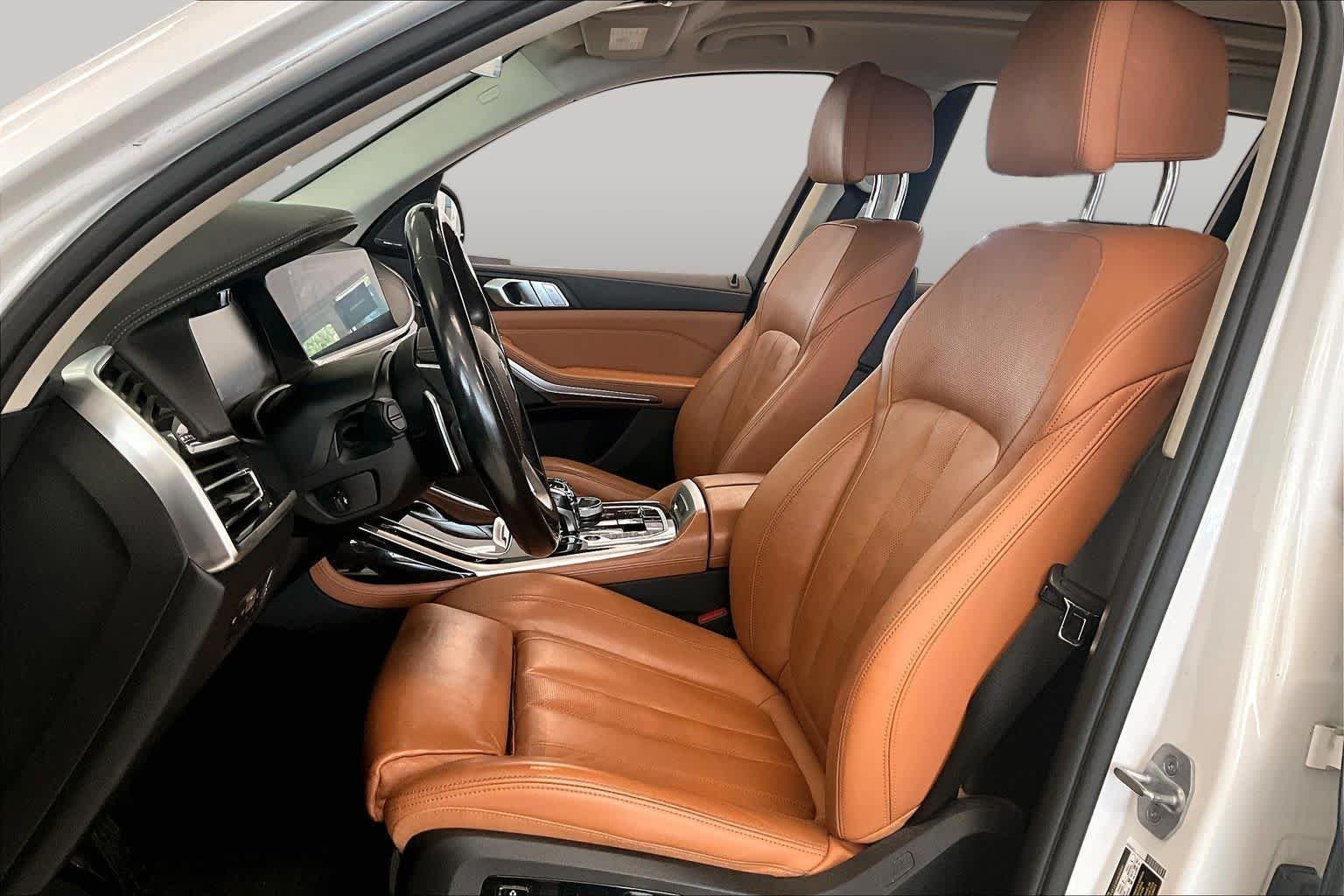 Used 2019 Mineral White Metallic BMW xDrive50i image 7