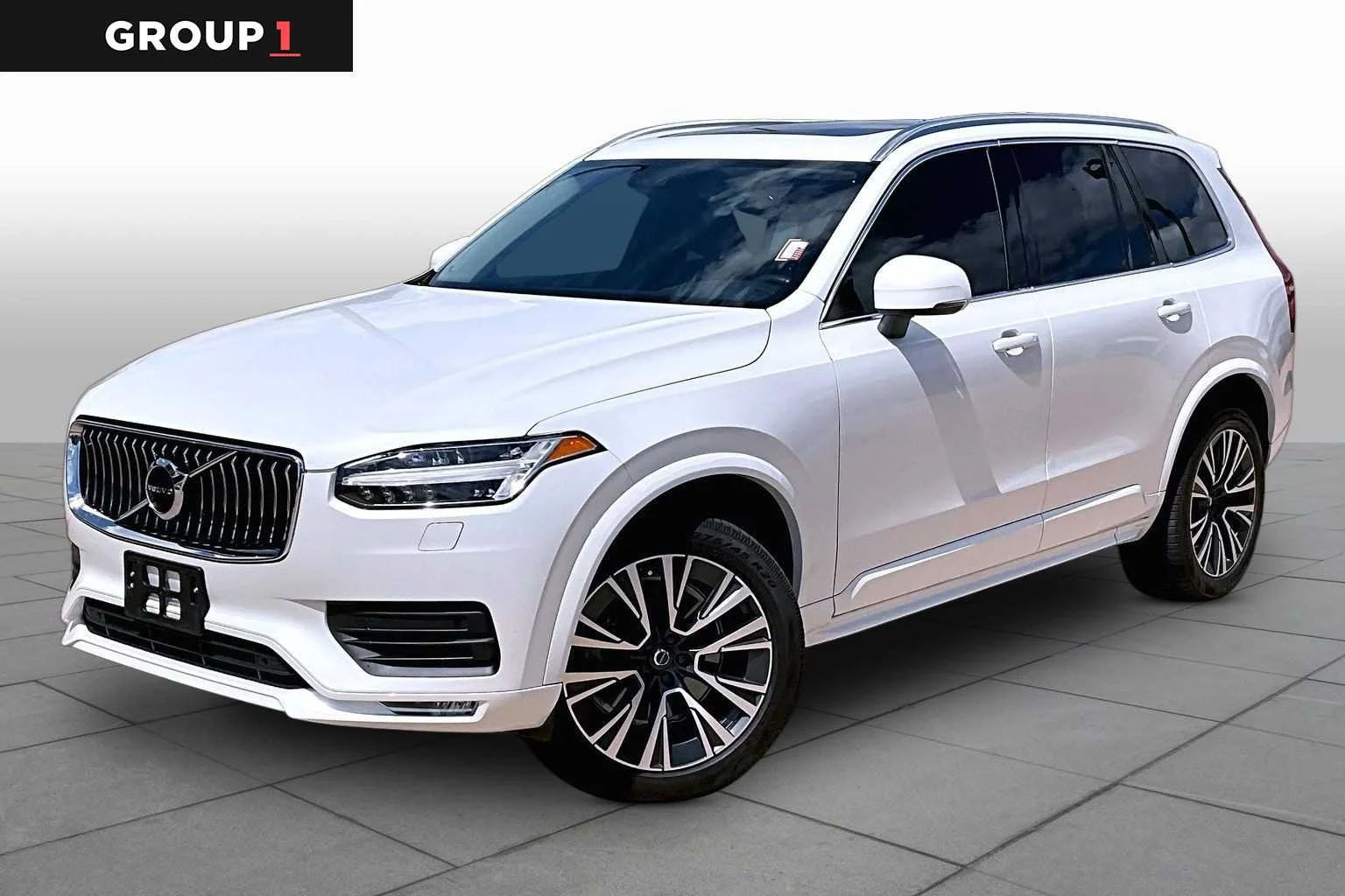 2021 Volvo XC90 T6 Momentum 6 Passenger AWD's photo