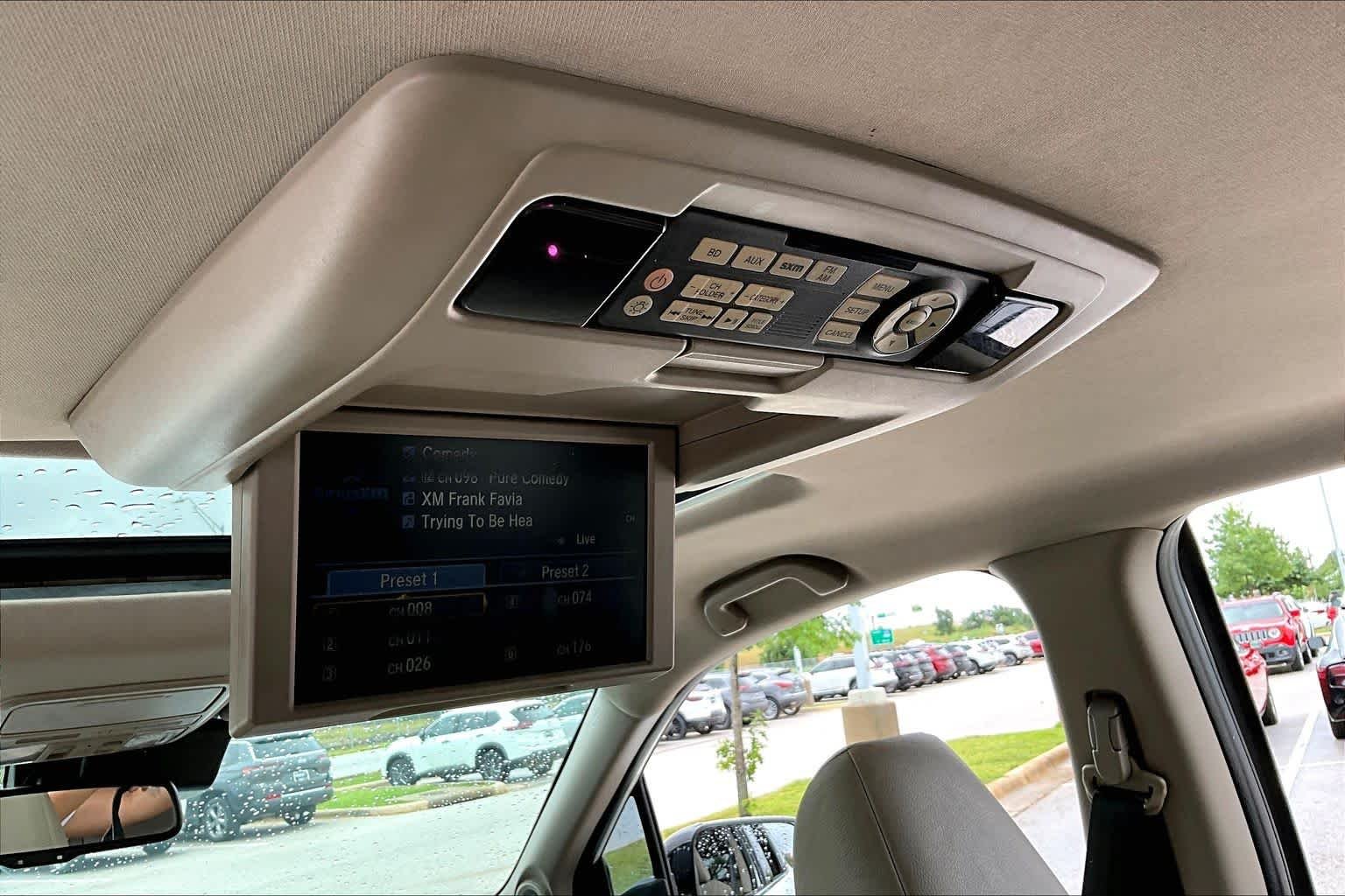Used 2016 White Diamond Pearl Honda Touring image 36
