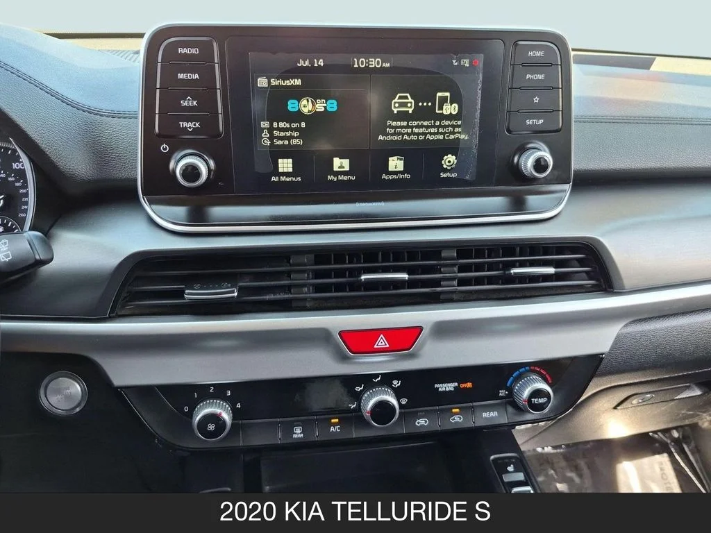 Used 2020 Green Kia S image 27