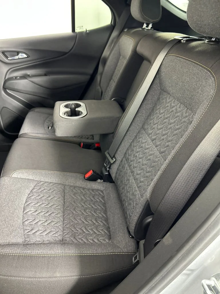 Used 2022 Silver Ice Metallic Chevrolet LT image 18