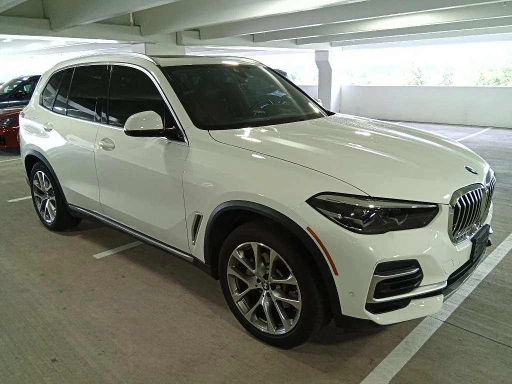 Used 2022 Alpine White BMW xDrive40i image 3